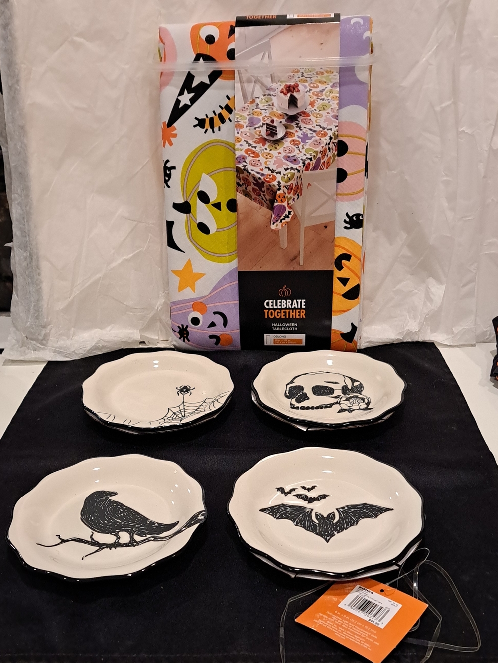 NWT Halloween Tablecloth 60" X 102" + NWT Set 4 6" Ceramic App/Snack Plates